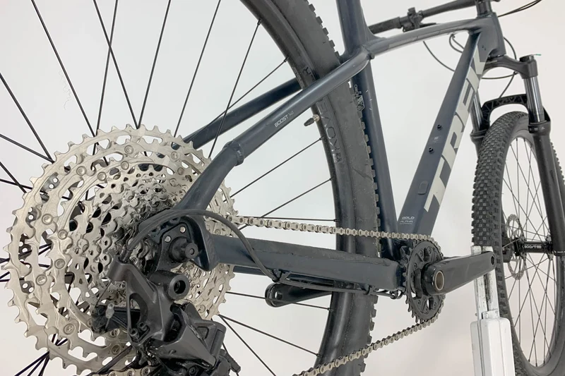 TREK X-Caliber 9 Matte Nautical Navy 29