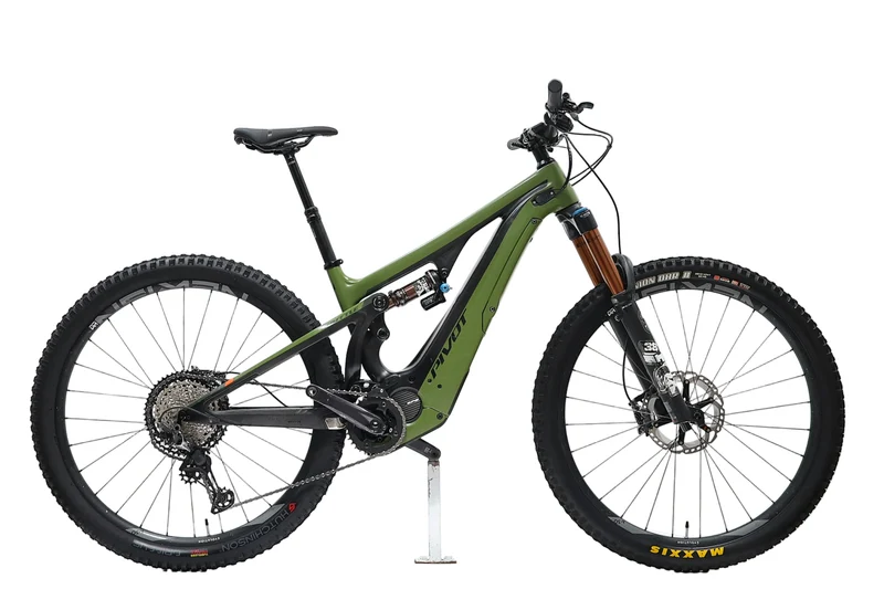 PIVOT Shuttle Team Edition 726Wh 2022 T.S