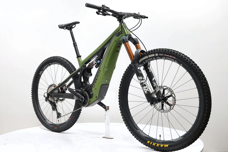 PIVOT Shuttle Team Edition 726Wh 2022 T.S