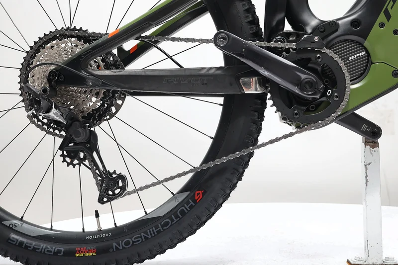 PIVOT Shuttle Team Edition 726Wh 2022 T.S