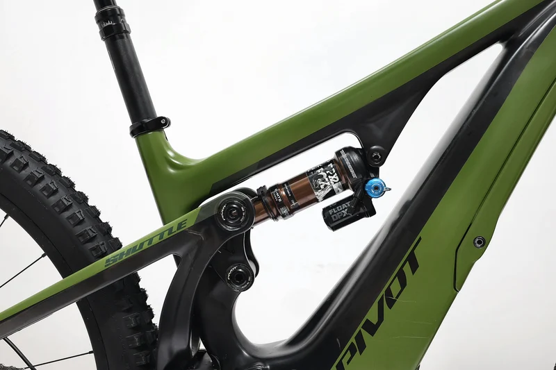 PIVOT Shuttle Team Edition 726Wh 2022 T.S