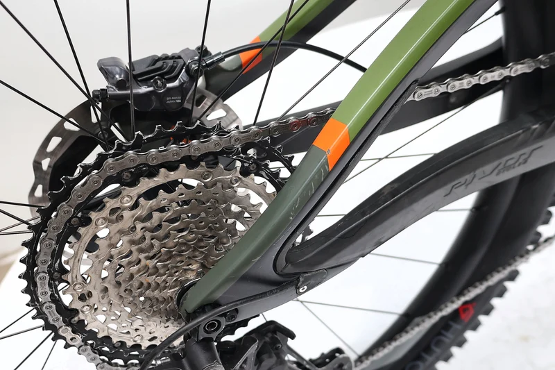 PIVOT Shuttle Team Edition 726Wh 2022 T.S