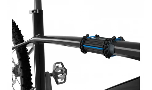 Protection pour vélo en carbone sur porte-vélo Thule