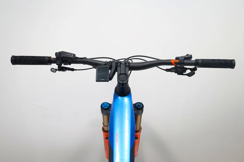 CUBE Stereo Hybrid 140 HPC ActionTeam 2022 T.M 255175