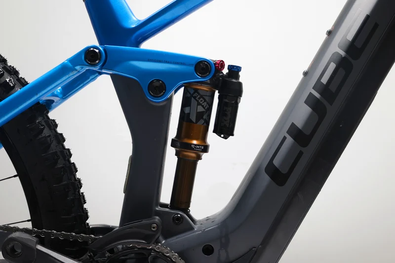 CUBE Stereo Hybrid 140 HPC ActionTeam 2022 T.M 255175
