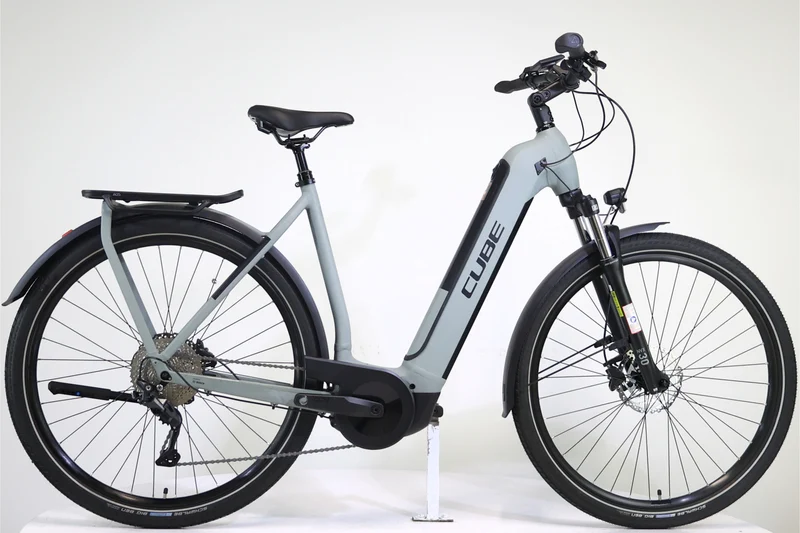 CUBE Kathmandu Hybrid One 625 2023 T.58 254290