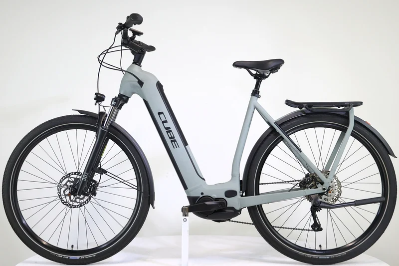 CUBE Kathmandu Hybrid One 625 2023 T.58 254290