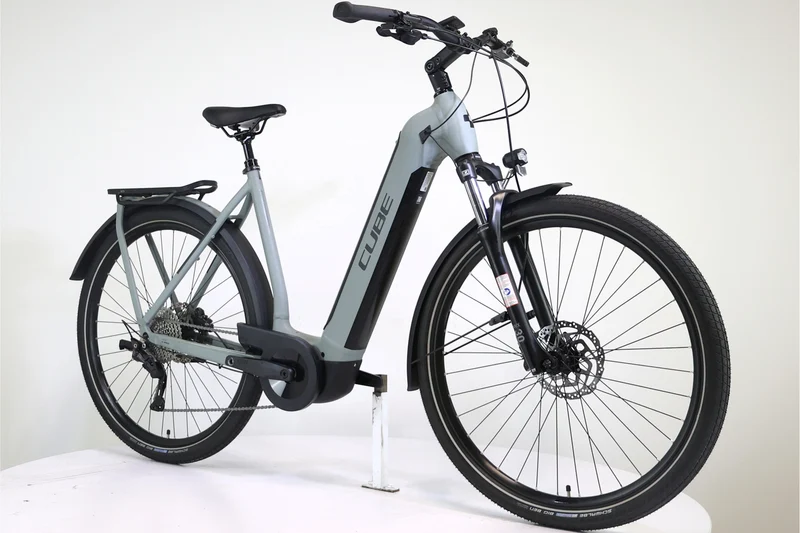 CUBE Kathmandu Hybrid One 625 2023 T.58 254290