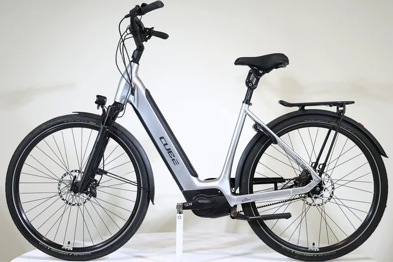 CUBE Supreme Hybrid SL 625 2022 T.M
