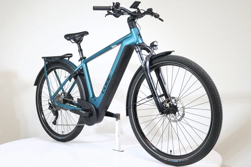 CUBE Kathmandu Hybrid One 625 2023 T.50