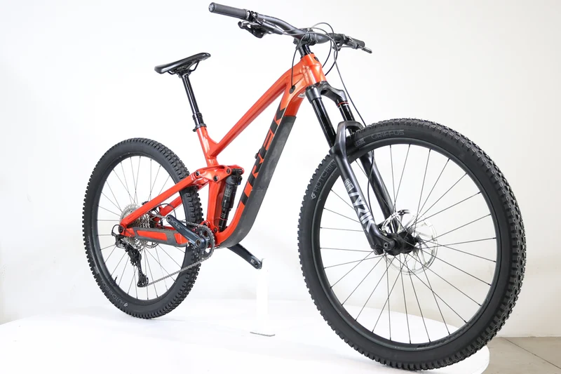 Trek Slash 7 2023 LYRIK XT 245633