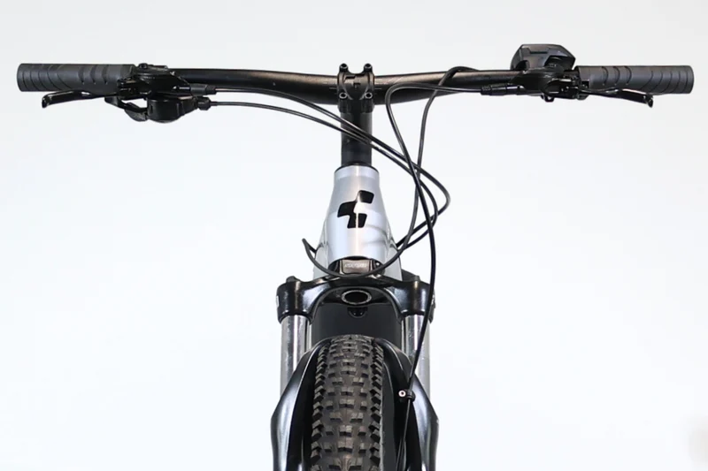 CUBE Reaction Hybrid Performance 500 2022 T.M 252478