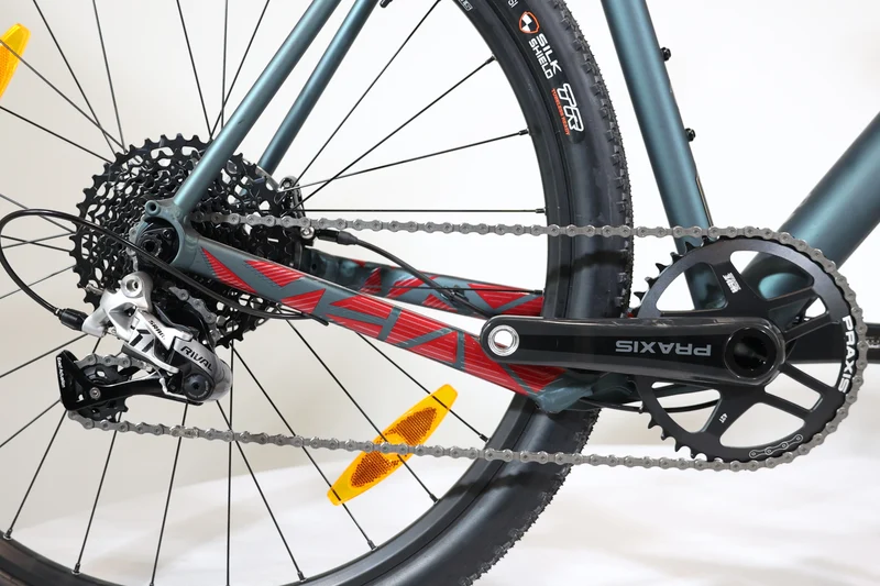 VAAST A/1 RIVAL 650B 2022
