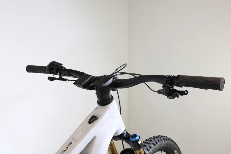 FOCUS Jam² 6.9 29 2023 T.XL 250799