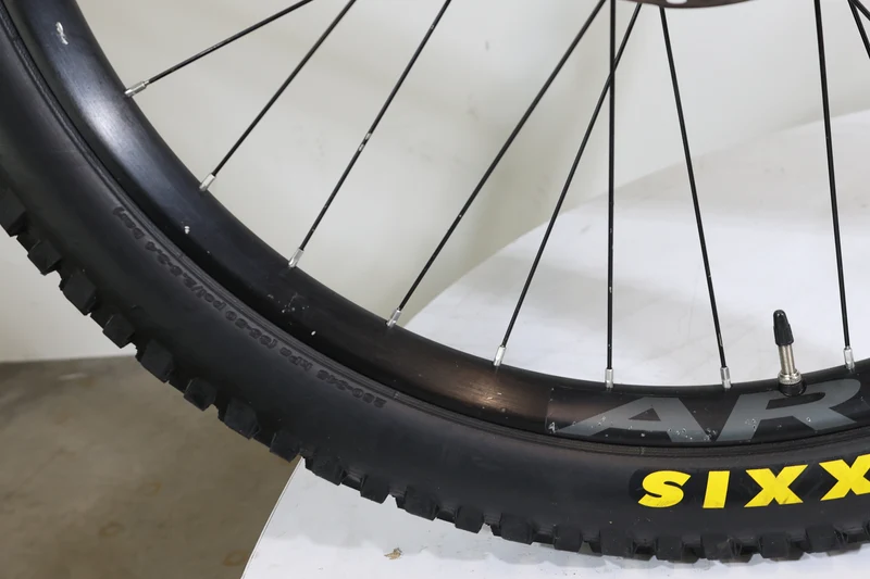 SANTA CRUZ Bronson Carbon S 2019 T.M 247463