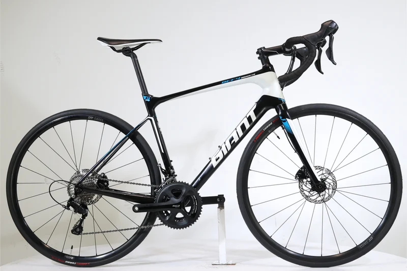 GIANT Defy Advanced 2 2017 T.M 247767