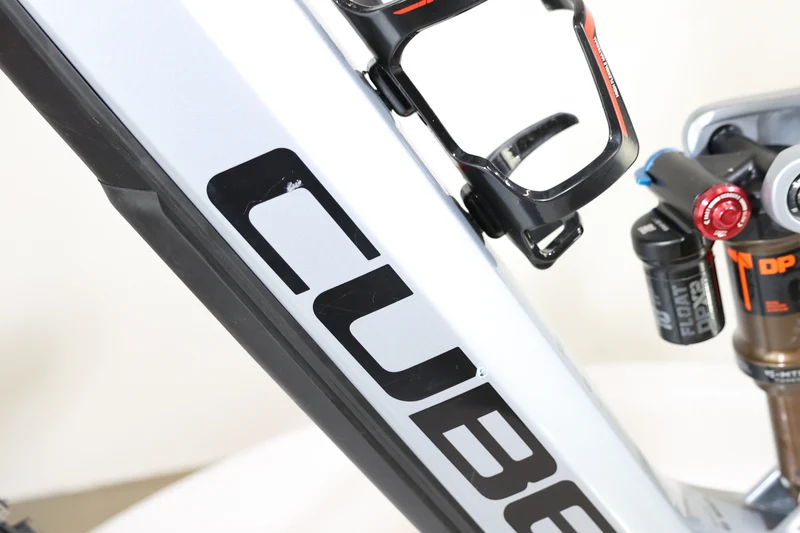 CUBE Stereo Hybrid 140 HPC Action Team 2021 T.M 246631