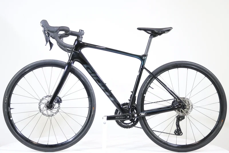 Giant Defy Advanced 1 M Carbon/Starry Night 2022 T.M 244407