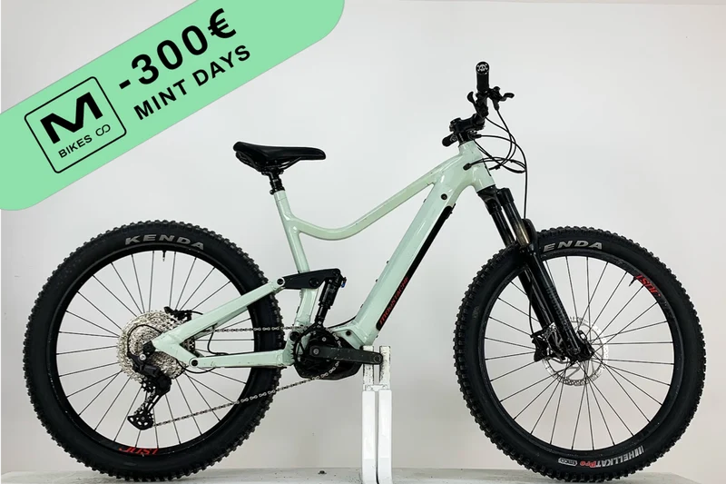 MOUSTACHE Samedi 27 Wide 4 L