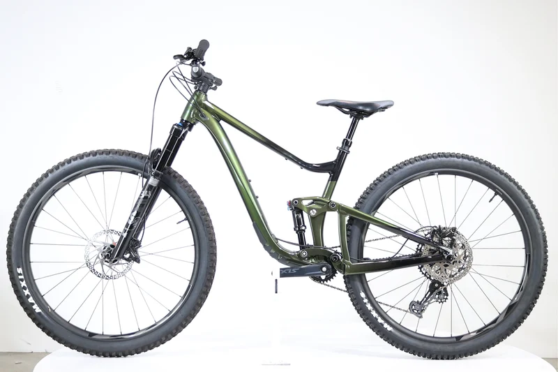 GIANT Trance 29 1 2022 M 2817