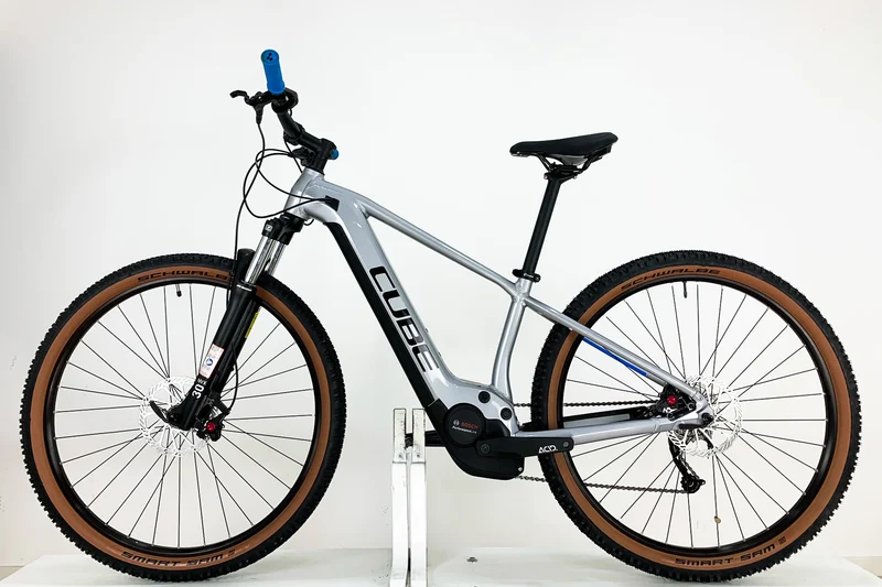 CUBE Reaction Hybrid Performance 500 Silver 2022 M