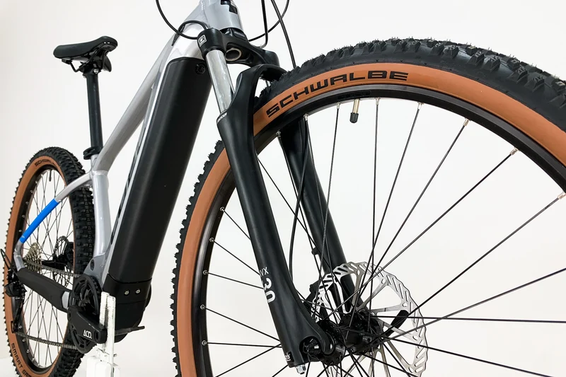 CUBE Reaction Hybrid Performance 500 Silver 2022 M
