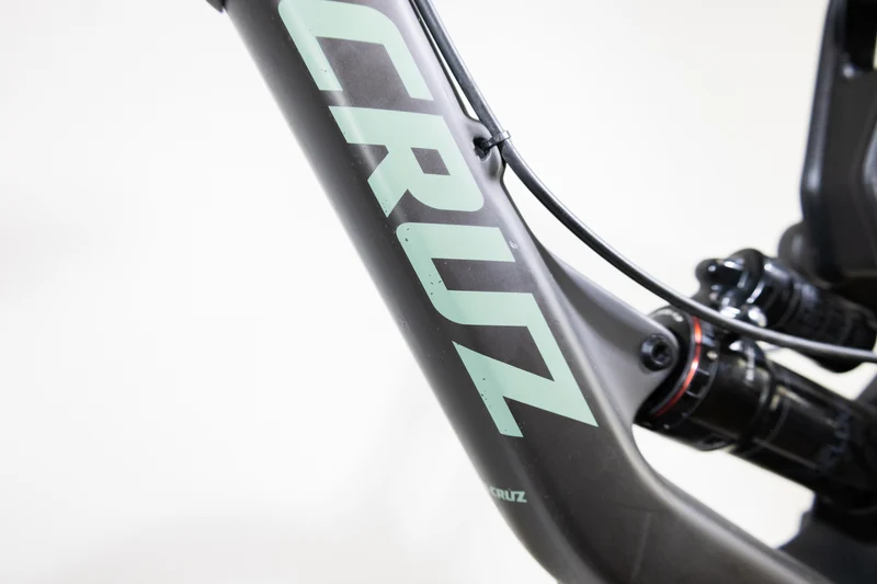 Santa Cruz Nomad C - S Kit 2019 27.5 TL 2531