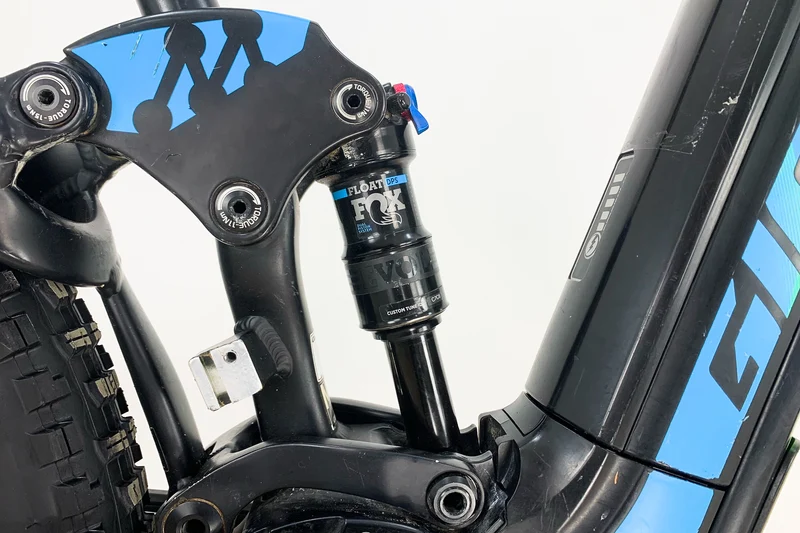 GIANT Full E+1 2017 M