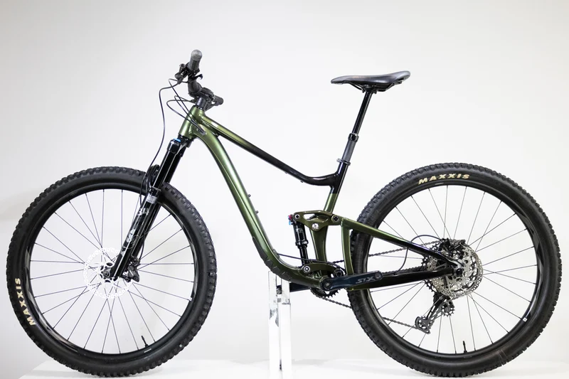 GIANT Trance 29 1 2022 M 2404