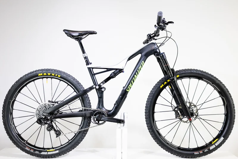 SPECIALIZED Stumpjumper Carbon 2017 M (1400)