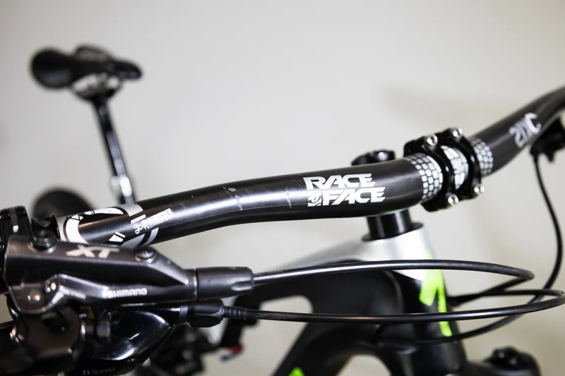 SPECIALIZED Stumpjumper Carbon 2017 M (1400)
