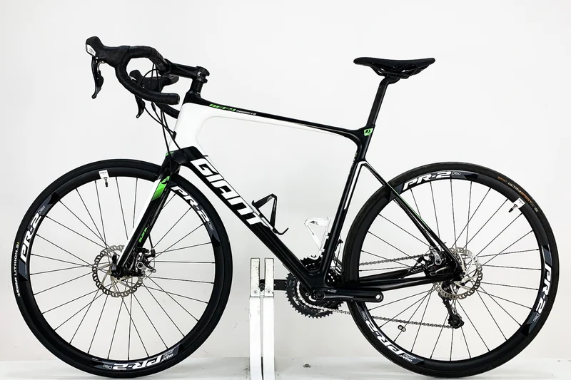 GIANT Defy Advanced 2 2015 L