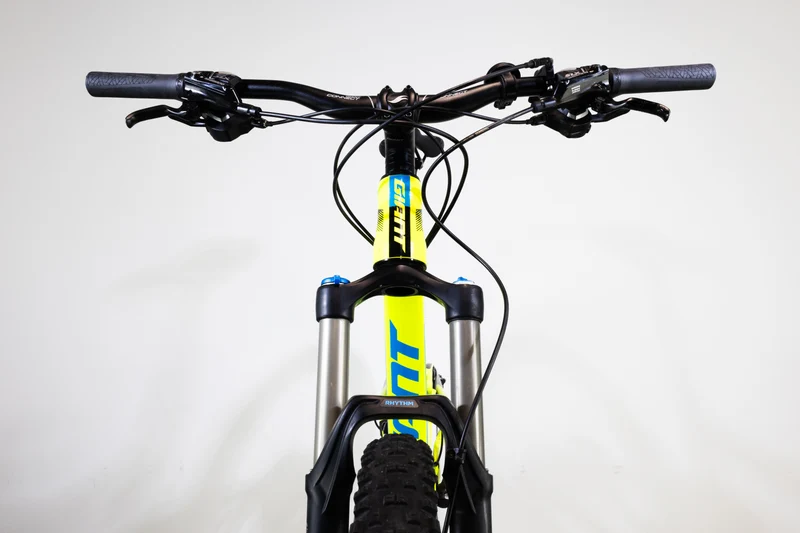GIANT Trance 2 2018 M 2200