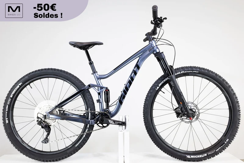 Giant Stance 29 2 Knight Shield S 2022 2368