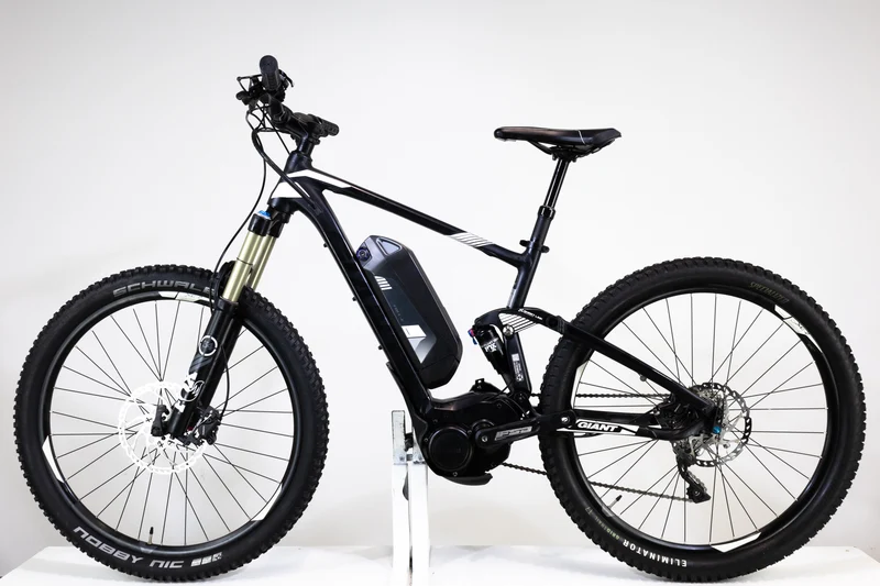Giant Full E+1 2016 S 2217