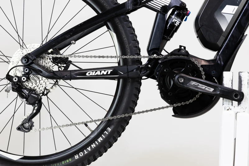 Giant Full E+1 2016 S 2217