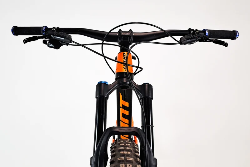GIANT Reign 1.5 2019 M 1873