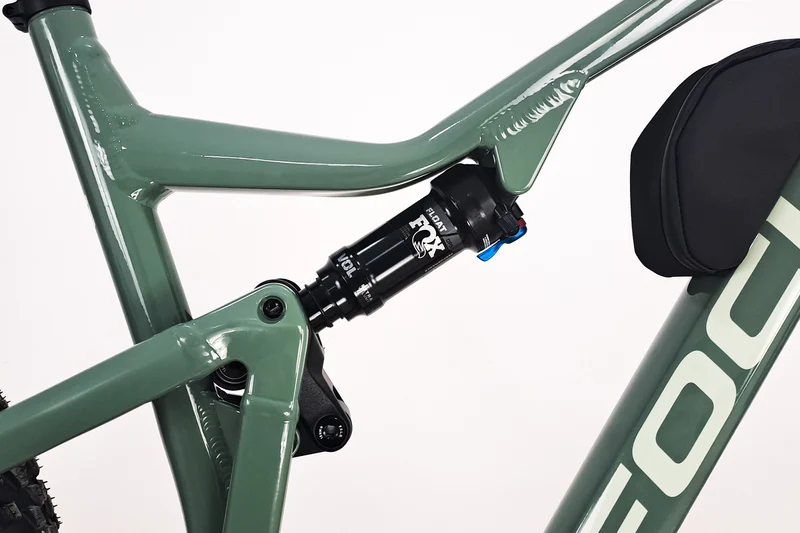 FOCUS Thron 6.9 XL