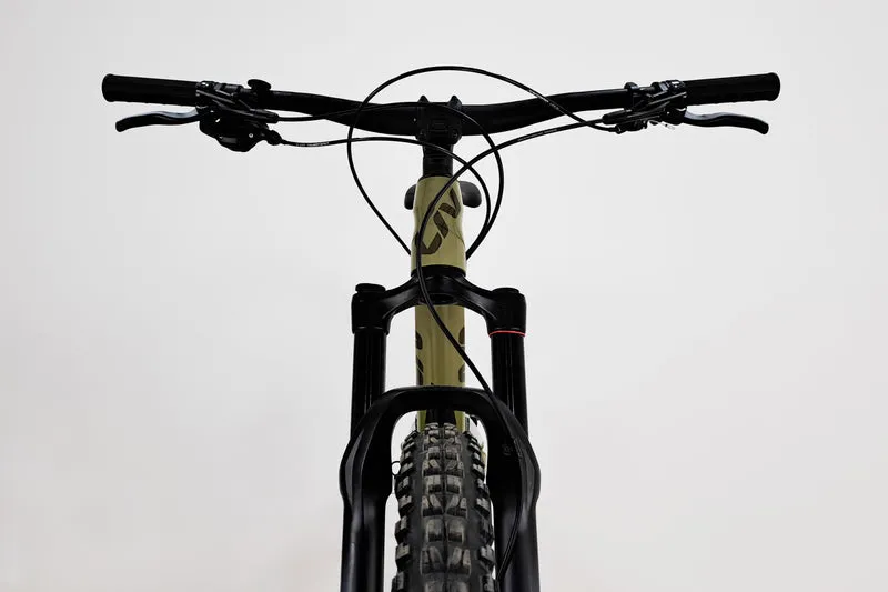 GIANT Liv Intrigue 29 2 2022 M 1696