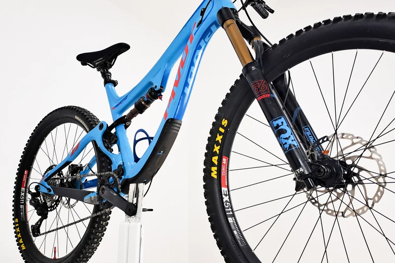 PIVOT Switchblade PRO XT
